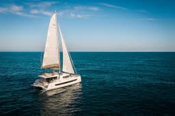 Bali 4.6 in Saint-Mandrier-sur-Mer / Port Pin Rolland thumbnail 9