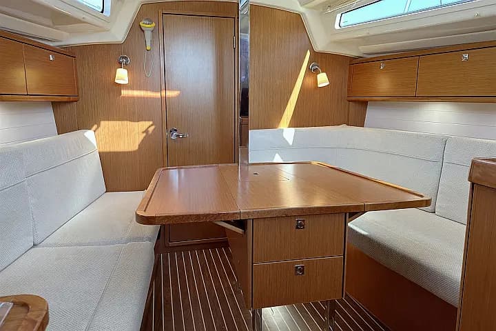 Bavaria Cruiser 34 in Rogoznica / Marina Frapa - Photo 5