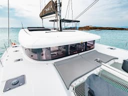 Lagoon 42 in Athens / Alimos Marina thumbnail 9