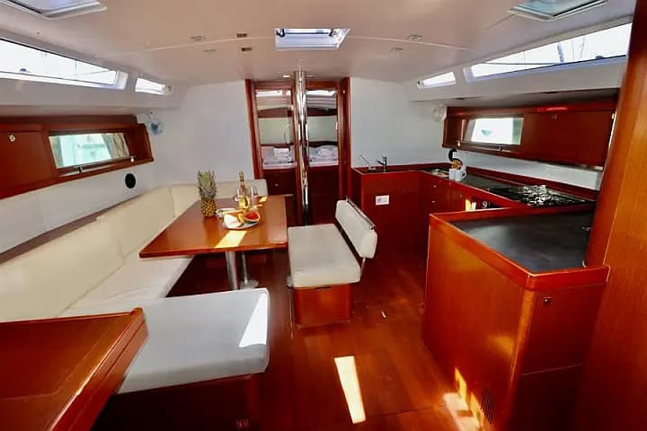Oceanis 48 in Sardinia / Cannigione - Photo 4