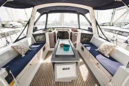 Oceanis 45 in Salerno / Marina d'Arechi thumbnail 2