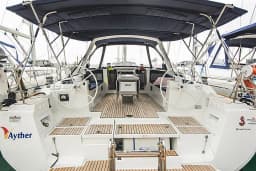 Oceanis 45 in Salerno / Marina d'Arechi thumbnail 3