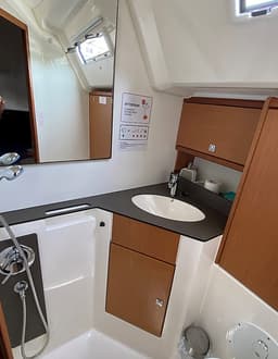 Bavaria Cruiser 46 in Kotor thumbnail 17