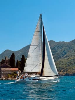 Bavaria Cruiser 46 in Kotor thumbnail 6