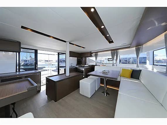 Lagoon 50 in Sukošan / D-Marin Dalmacija Marina - Photo 4