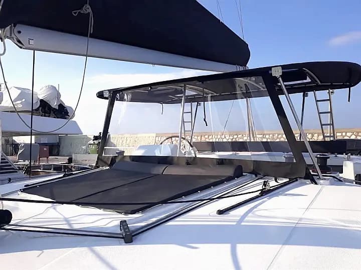 Lagoon 450 Fly in Athens / Alimos Marina - Photo 4