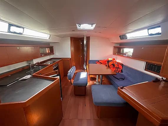 Oceanis 45 in Sukošan / D-Marin Dalmacija Marina - Photo 3