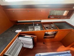 Oceanis 45 in Sukošan / D-Marin Dalmacija Marina thumbnail 3
