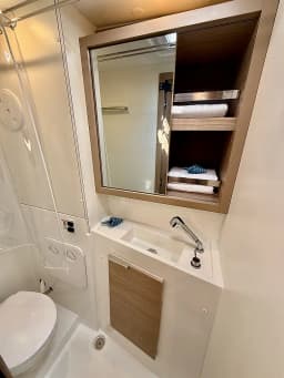 Lagoon 40 in Lefkada / Nydri / Hotel Armonia thumbnail 4