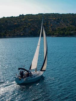 Bavaria 32 Cruiser in Primošten / Marina Kremik thumbnail 14