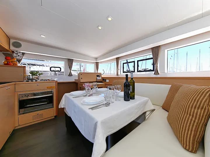 Lagoon 39 in Sukošan / D-Marin Dalmacija Marina - Photo 4