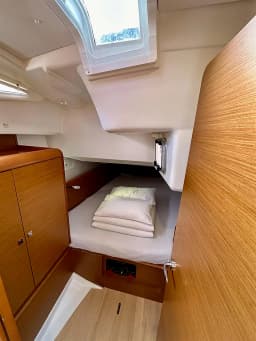 Sun Odyssey 449 in Sukošan / D-Marin Dalmacija Marina thumbnail 9