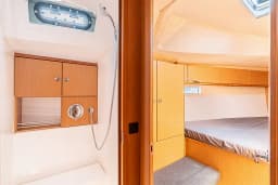Bavaria 46 Cruiser in Rhodes New Marina thumbnail 25