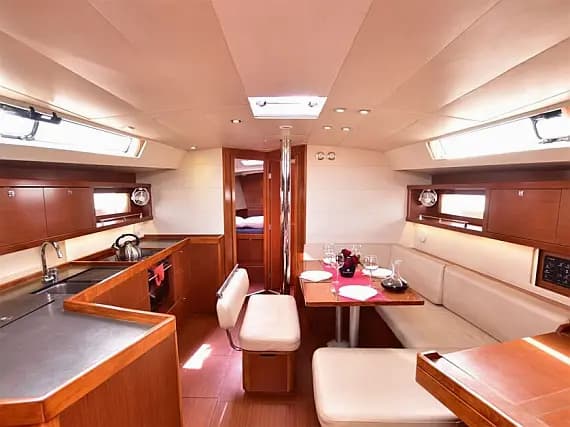 Oceanis 45 in Lefkada / Port of Lefkas - Photo 3