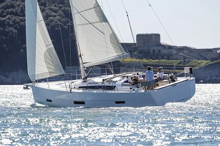 Dufour 430 in Lefkada / Port of Lefkas - Photo 4
