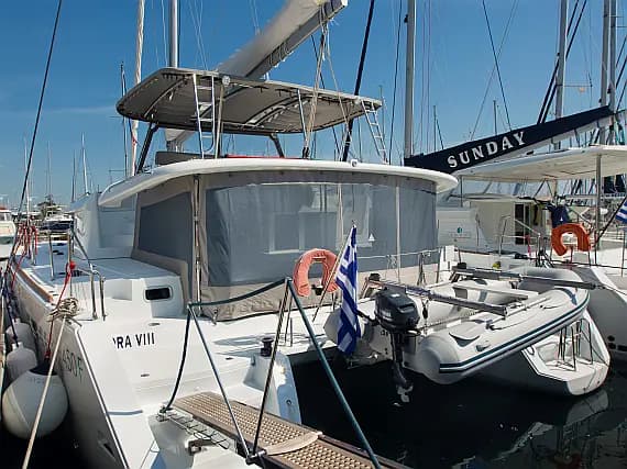 Lagoon 450 Fly in Athens / Alimos Marina - image 1