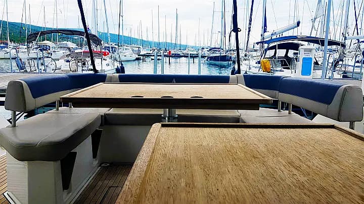 Bavaria Sport 400HT in Krk / Punat / Marina Punat - Photo 5