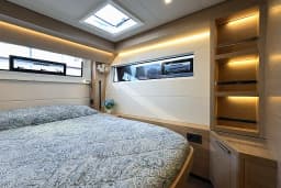 Lagoon 51 in Salerno thumbnail 16