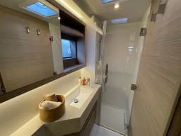 Lagoon 51 in Salerno thumbnail 5