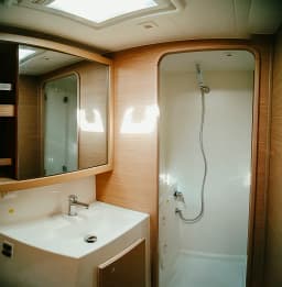 Lagoon 42 in Lefkada / D-Marin Marina Lefkas thumbnail 19