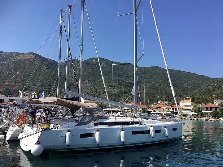 Sun Odyssey 490 in Lefkada / Nikiana Marina - Photo 4