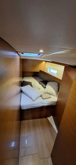 Sun Odyssey 490 in Lefkada / Nikiana Marina thumbnail 8