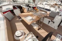 Oceanis 41.1 in Lefkada / D-Marin Marina Lefkas thumbnail 9