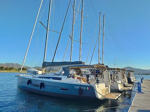 Dufour 430 in Sardinia / Portisco / Marina di Portisco - Photo 1