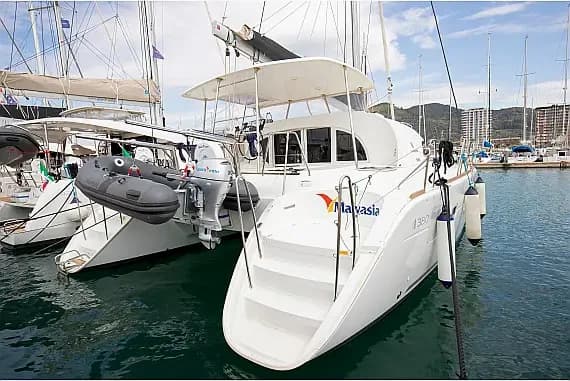 Lagoon 380 in Salerno / Marina d'Arechi - Photo 1