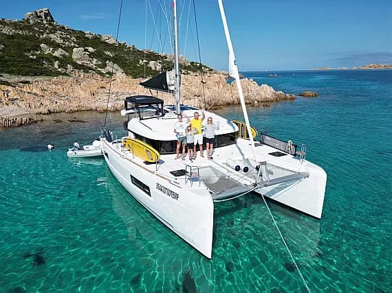 Lagoon 40 in Sardinia / Portisco / Cala dei Sardi - Photo 1