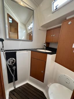 Bavaria Cruiser 45 in Sukošan / D-Marin Dalmacija Marina thumbnail 12
