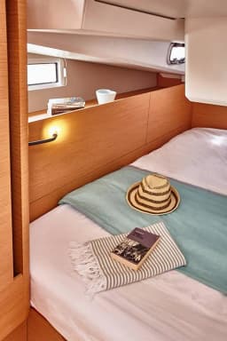 Sun Odyssey 440 in Volos / Port of Volos thumbnail 14