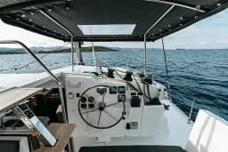 Isla 40 in Lavrion / Olympic Marina thumbnail 12