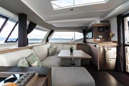 Isla 40 in Lavrion / Olympic Marina thumbnail 4