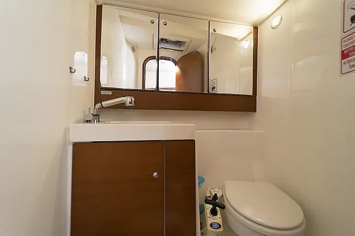 Dufour 405 Grand Large in Göcek Mucev Marina - Photo 4