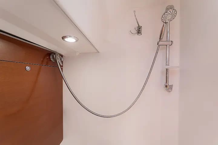 Dufour 405 Grand Large in Göcek Mucev Marina - Photo 5