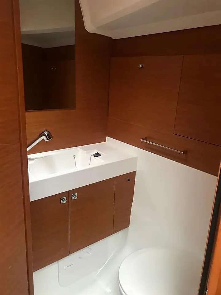Sun Odyssey 519 in Mallorca / Palma de Mallorca / La Lonja Marina Charter - Photo 5