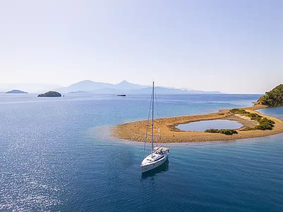 Bavaria 46 Cruiser in Fethiye / Ece Marina - image 1