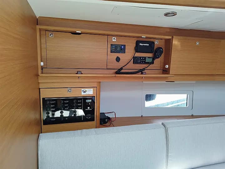 Dufour 430 in Sardinia / Porto Rotondo / Punta Nuraghe - Photo 4