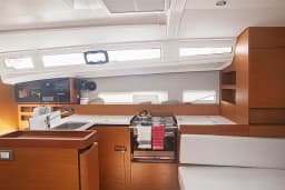 Sun Odyssey 410 in Orhaniye / Marti Marina thumbnail 2
