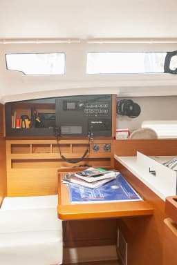 Sun Odyssey 410 in Orhaniye / Marti Marina thumbnail 7