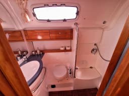 Bavaria 39 Cruiser in Hjellestad Marina thumbnail 8