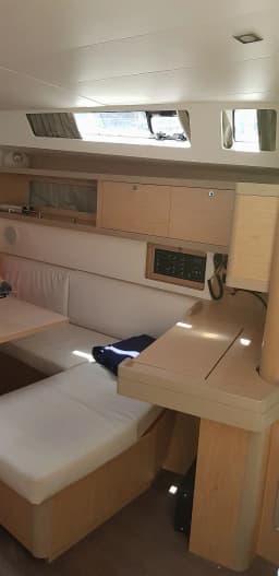 Oceanis 45 in Sicily / Furnari / Marina Portorosa thumbnail 3