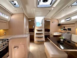 Oceanis 40.1 in Corfu / Gouvia / D-Marin Marina Gouvia thumbnail 2