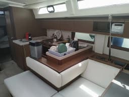 Oceanis 51.1 in Corfu / Gouvia / D-Marin Marina Gouvia thumbnail 9