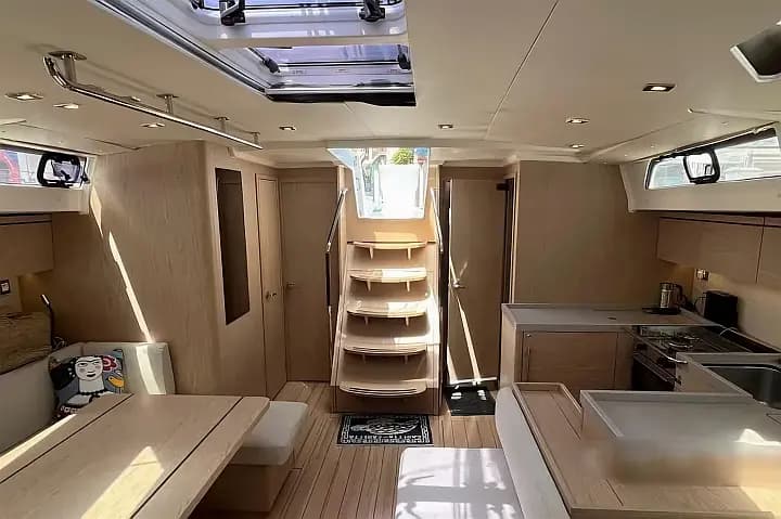 Oceanis 51.1 in Lefkada / Vliho Bay - Photo 2