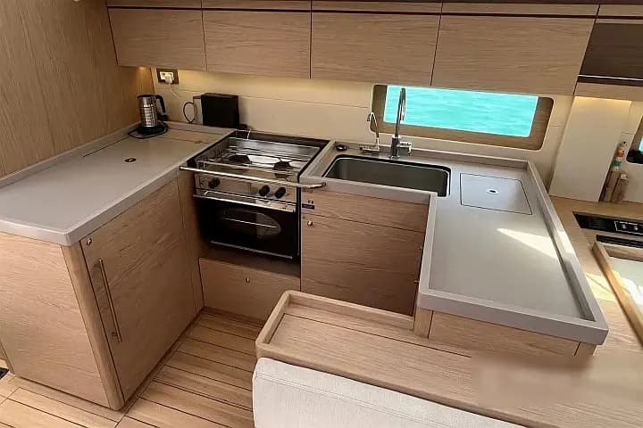 Oceanis 51.1 in Lefkada / Vliho Bay - Photo 3