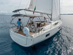 Oceanis 46.1 in Sardinia / Cannigione thumbnail 8