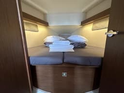 Oceanis 34.1 in Athens / Alimos Marina thumbnail 12