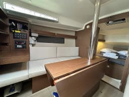 Oceanis 34.1 in Athens / Alimos Marina thumbnail 9